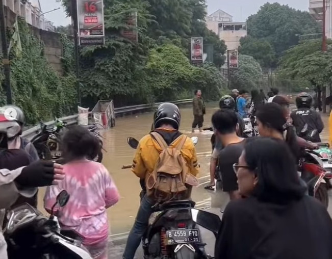 Histori Banjir Bekasi: 200 Ribu Warga Mengungsi Akibat Luapan Citarum
